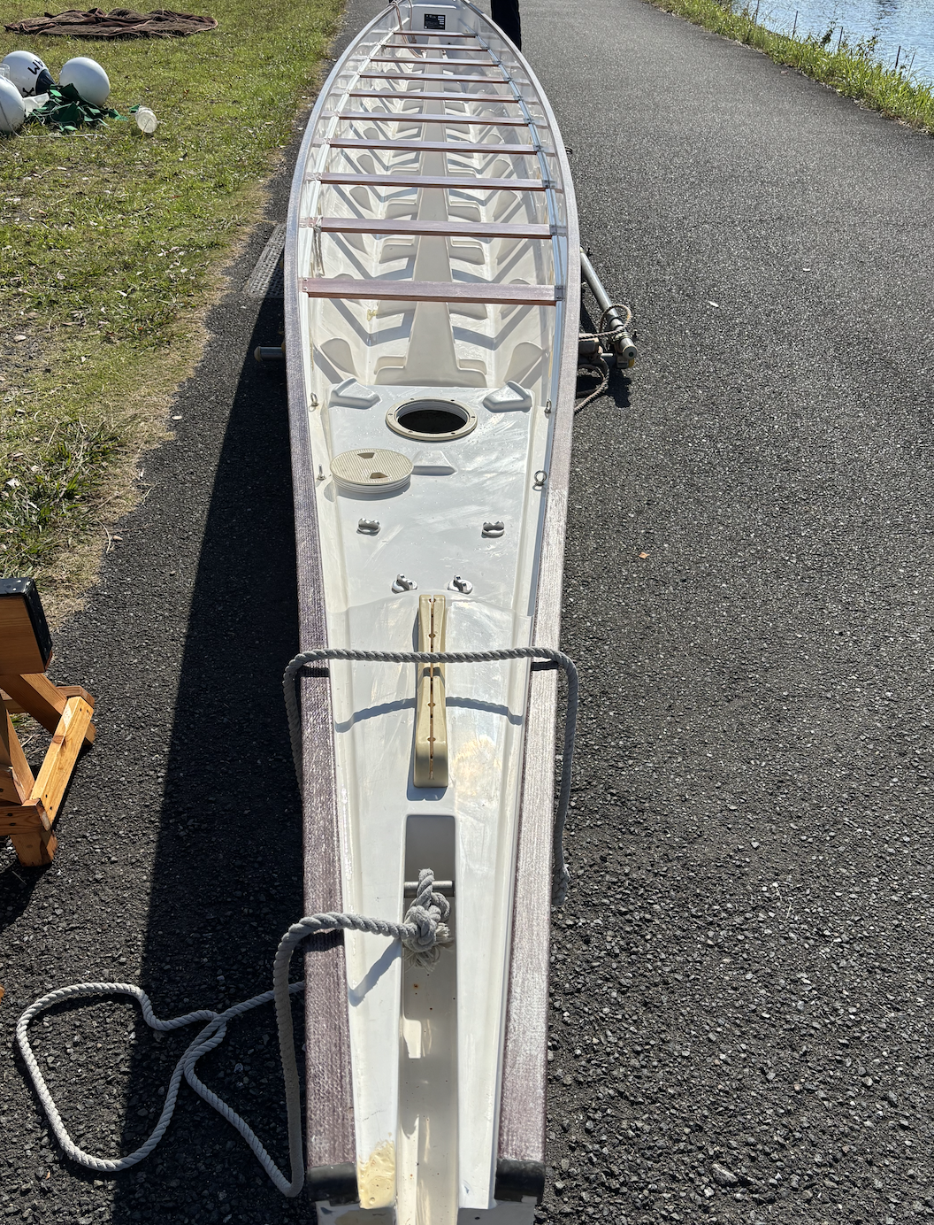 チームのドラゴンボートの写真